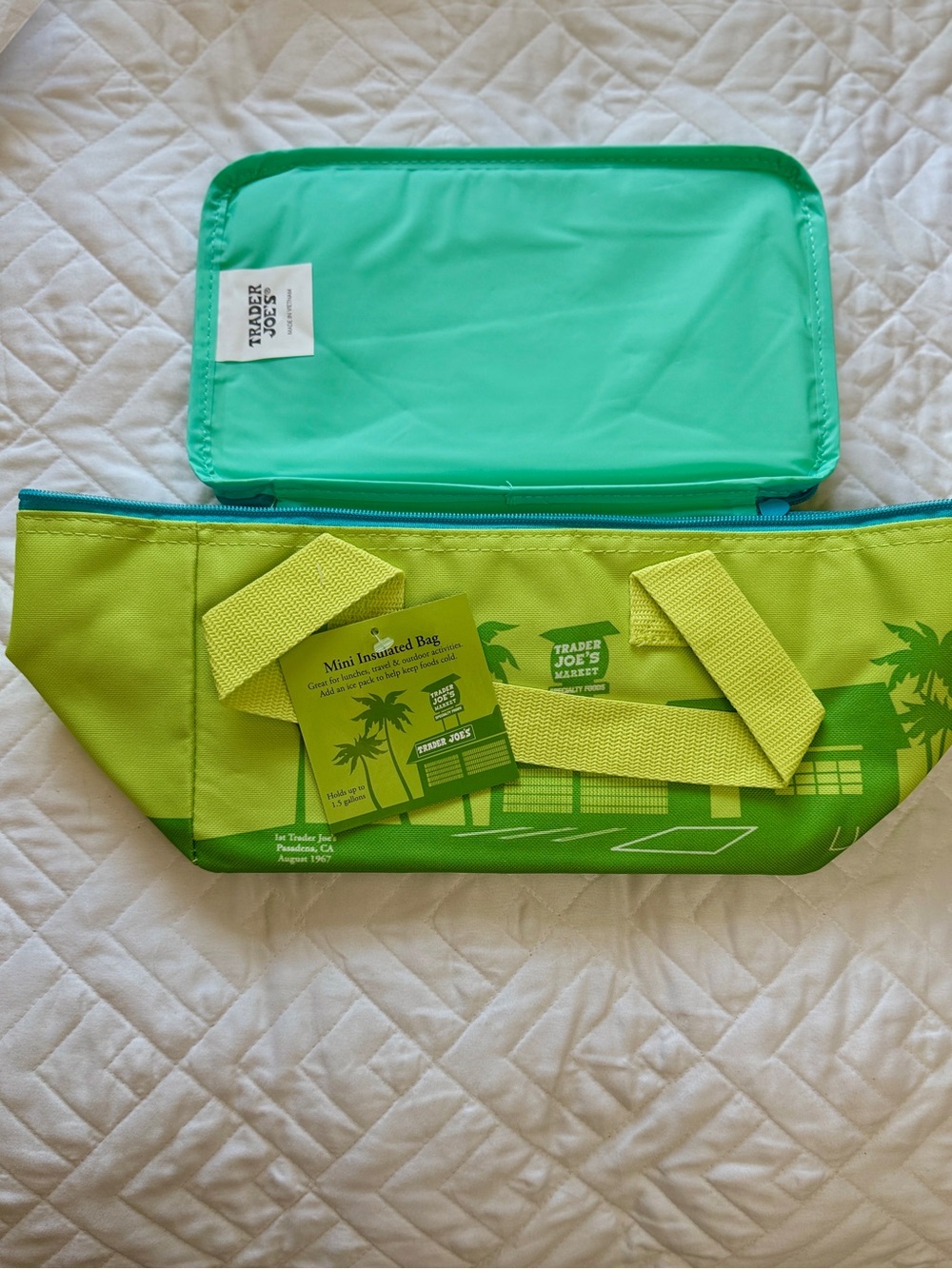 NWT TRADER JOES MINI COOLER TOTE BAG - lime green